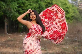Captions for Saree Girl